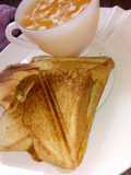 Ewa agoyin toast