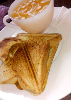 A picture of Ewa agoyin toast.