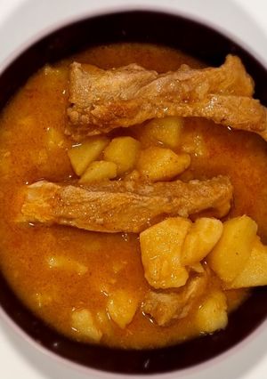 Una foto de Patatas con costilla
