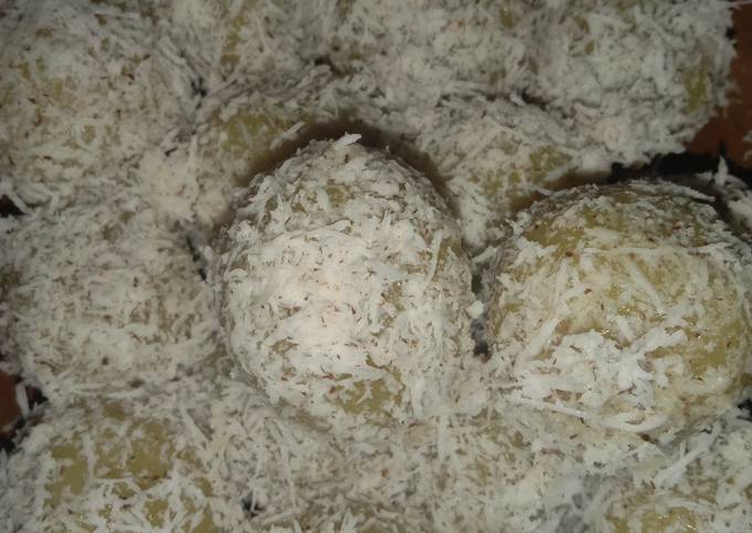 Wajib coba! Cara mudah membuat Klepon ubi kuning yang sedap