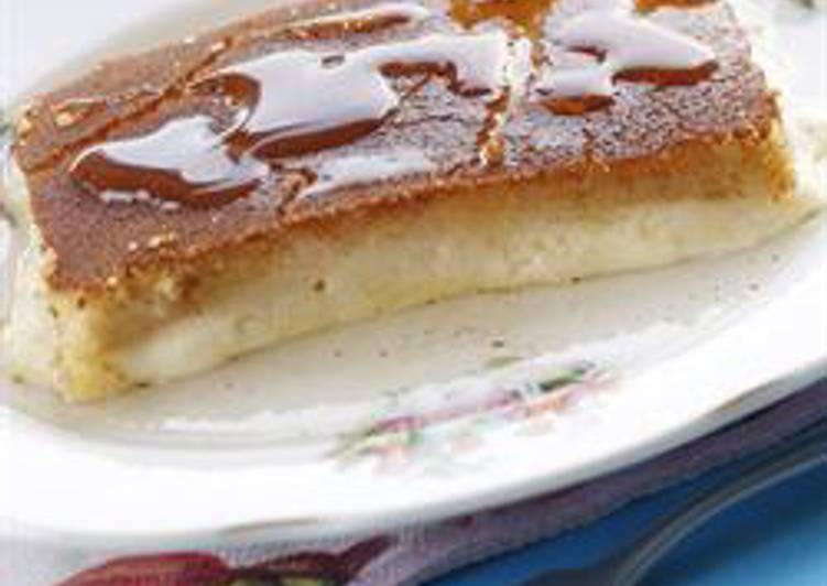 Semolina and cheese cake - knafeh bi jibneh