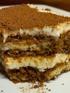 Una foto de Tiramisú con Queso Crema Fácil