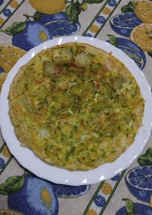 Foto di Frittata di zucchine e fiori di zucca