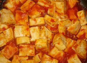 Hình của món Đậu phụ sốt cà chua chay.