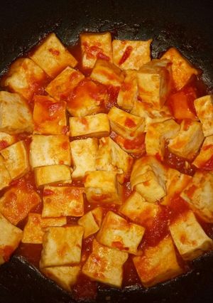 Hình của món Đậu phụ sốt cà chua chay.