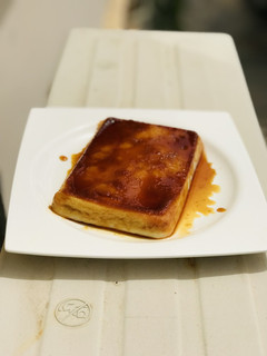 A picture of Caramel bread pudding.