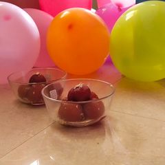 A picture of Gulab jamun.