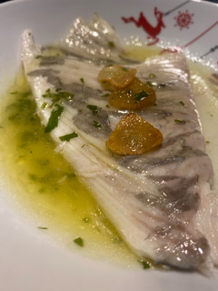 Una foto de Rodaballo al horno en salsa