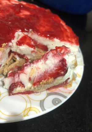A picture of Strawberry cheese cake.