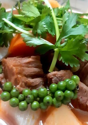 Hình của món Thịt trâu sốt vang.