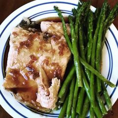 A picture of Honey Soy Garlic Salmon.