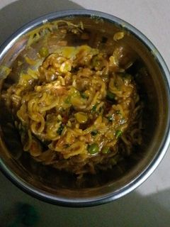 मैगी (maggi recipe in Hindi) रेसिपी मुख्य फोटो