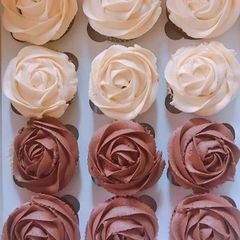 A picture of Butter cream /chocolate frosting.