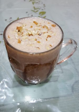 A picture of Chocolate banana milkshake.