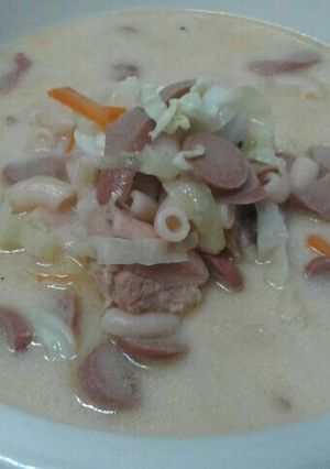 A picture of Chicken Macaroni Soup (Sopas).