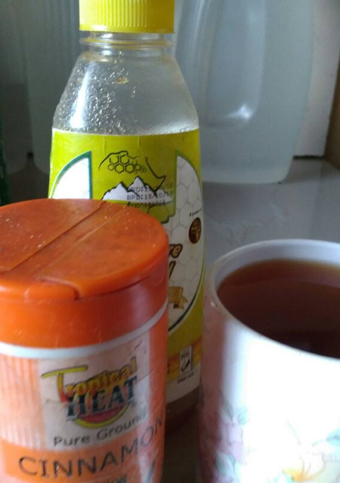 A picture of Hot ginger lemon(herbs)tea jr's.