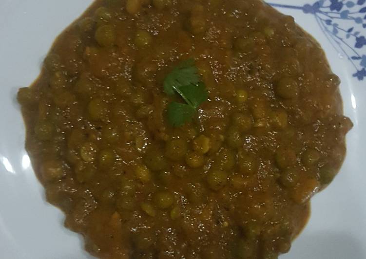 Steps to Prepare Any-night-of-the-week Green peas masala