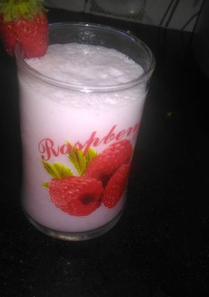 A picture of Yummy strawberry Milkshake. #cookpadramadan.