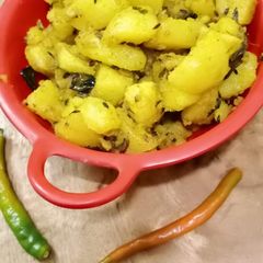 A picture of Jeera aloo.