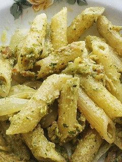 Foto de Penne ao pesto com frango em tiras