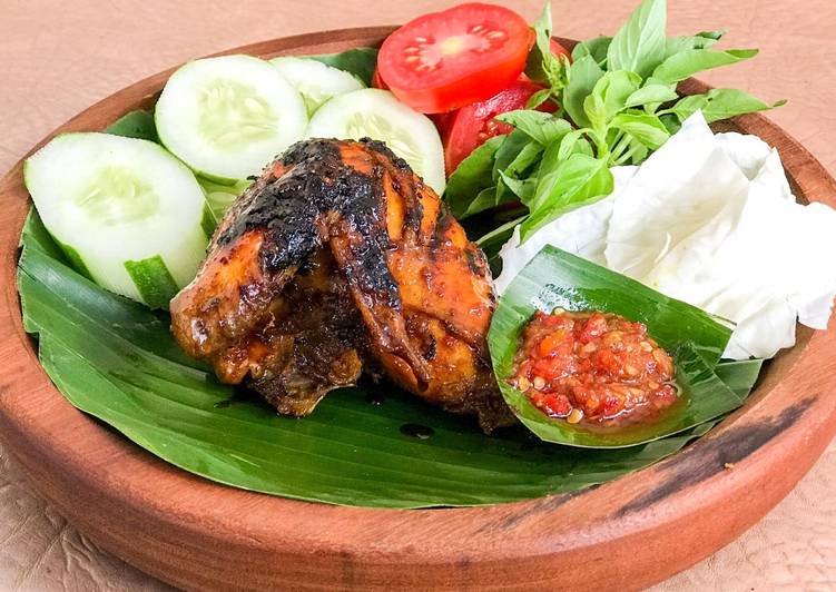 Langkah Mudah untuk Menyiapkan Ayam bakar kecap, Lezat