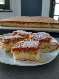 Almás- kekszes piskóta recept fotója