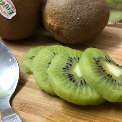 A picture of How To Peel & Slice Kiwi Fruit? – Tuesday Tip.