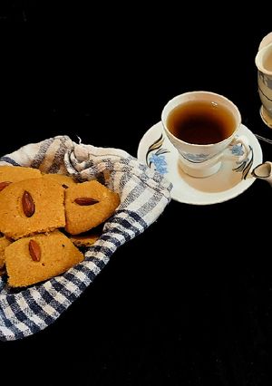 আমন্ড ক্যুকিজ (almnd cookies recipe in Bengali) রেসিপির প্রধান ছবি