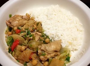 Una foto de Gallina con Garbanzos & Vegetales