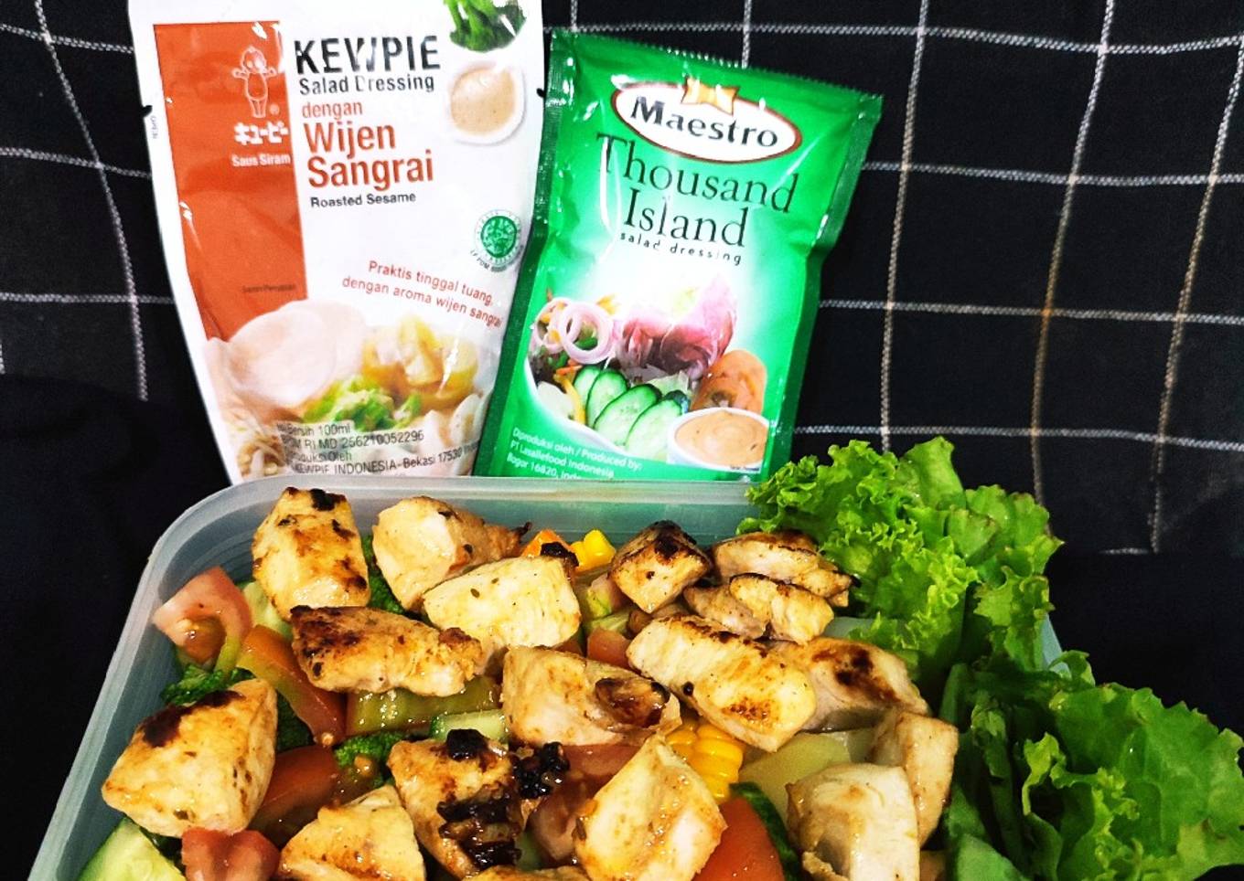 Salad sayur + ayam panggang