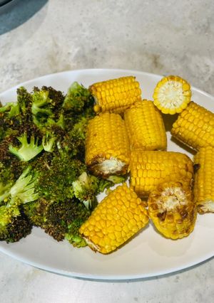 A picture of Air fryer corn on the cob.