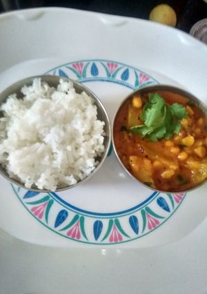 દૂધી ચણાની દાળ નું શાક - ભાત રેસીપી મુખ્ય ફોટો