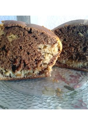 Una foto de BUDÍN DE LIMÓN MARMOLADO 🍋