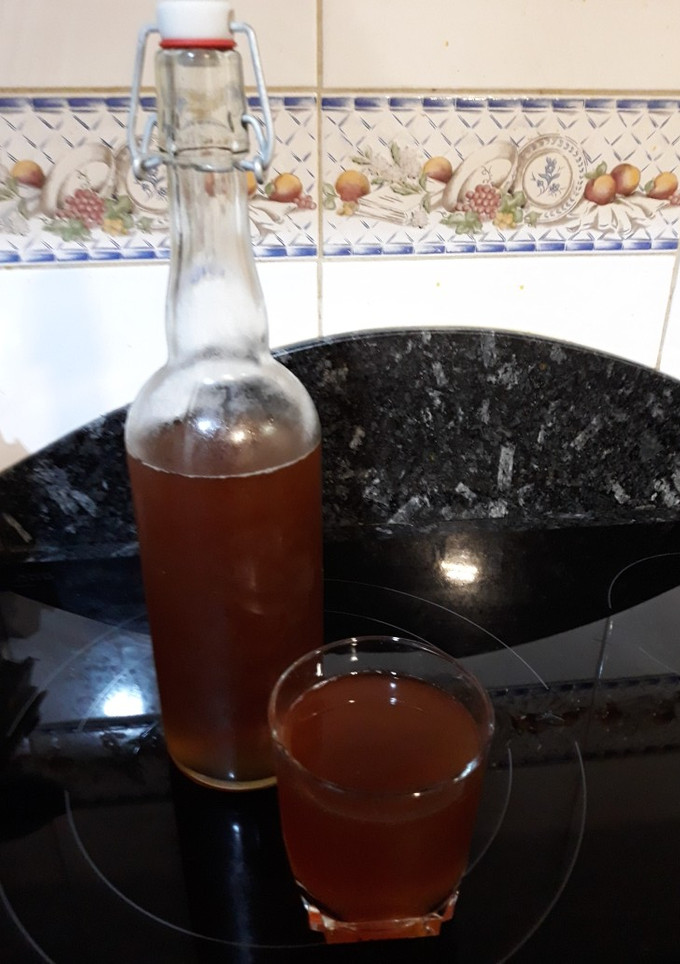 Una foto de Infusión de té negro con melocotón