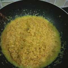 รูปของ Nyetok bumbu dasar kuning