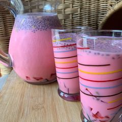 A picture of Doodh ka sharbat / Rooh Afza doodh with chia seeds.
