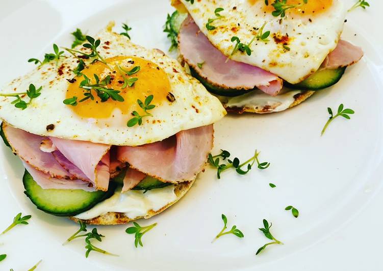 How to Make Homemade Spiegeleibrote🍳🥯