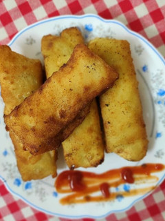 A picture of Yam fritters.