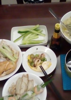 Hình của món Bánh mì kẹp thịt đơn giản và dễ ăn.