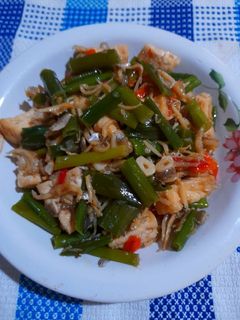 Foto resep Tumis tahu teri daun bawang kucai