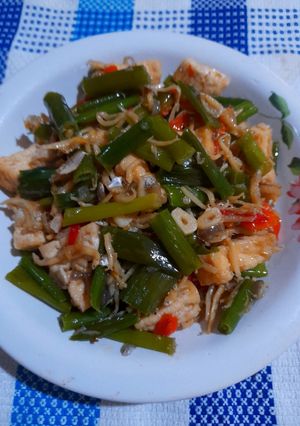 Foto resep Tumis tahu teri daun bawang kucai