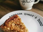 Una foto di torta di mele farina avena