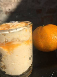 Una foto de Mousse de mandarina libre de gluten
