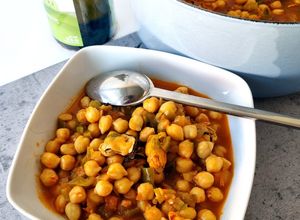 Una foto de Garbanzos con mejillones