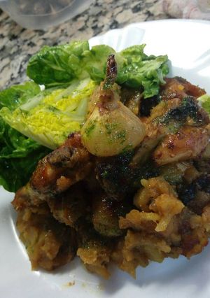 Foto principal de Alitas de pollo al horno con guarnición