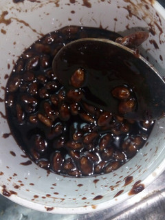 A picture of Biscuit Chocolate ganache.