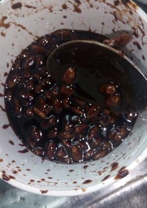 A picture of Biscuit Chocolate ganache.