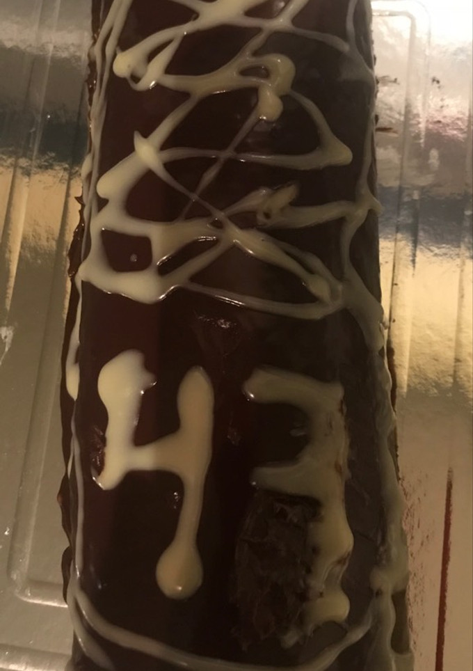 Una foto de Brazo gitano de chocolate relleno de trufa