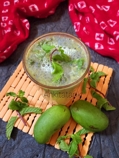 મેંગો મોઈતો (Mango Mojito Recipe In Gujarati) રેસીપી મુખ્ય ફોટો