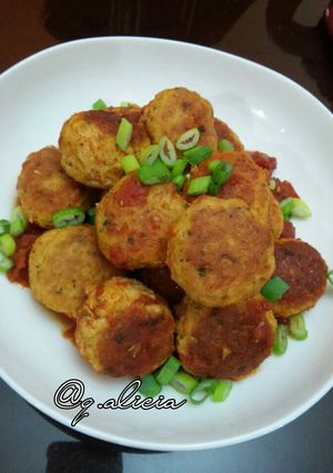 A picture of Ground Chicken Breast Meatballs.